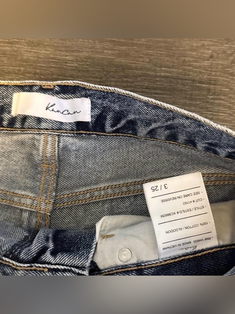 Women’s Distressed Ripped Jeans - Picture 4 of 4